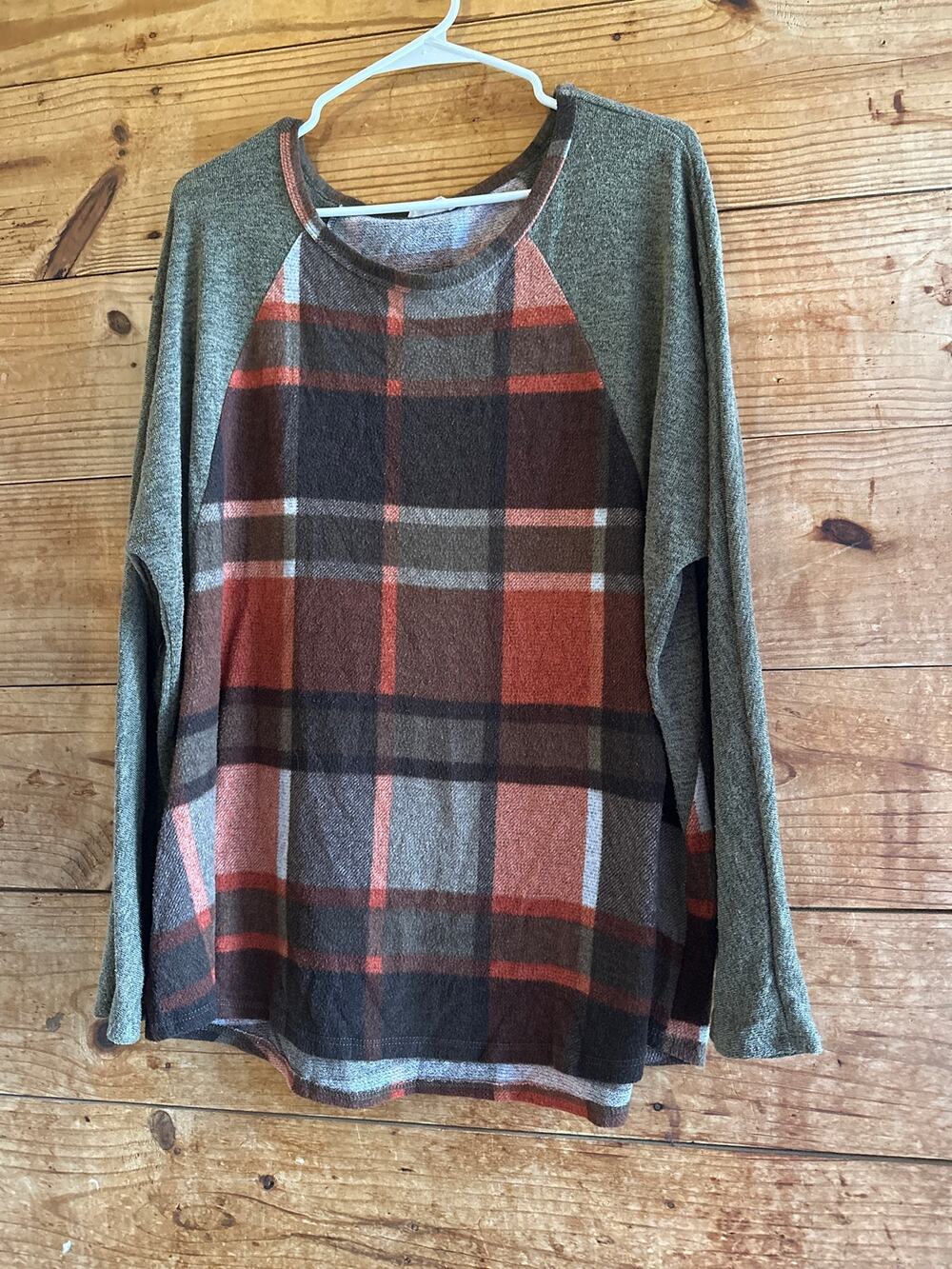 Oddy Plaid Print Long Sleeve Top
